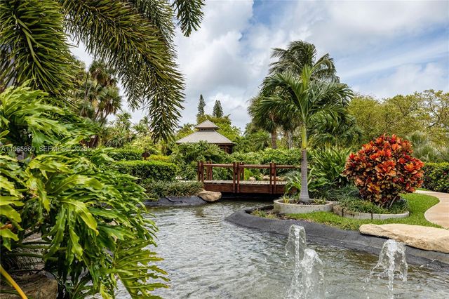 1000 Quayside Ter 408, Miami, FL 33138