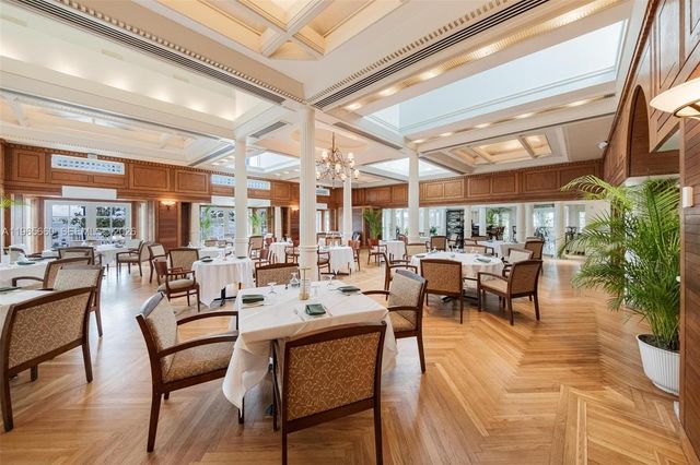 1000 Quayside Ter 408, Miami, FL 33138