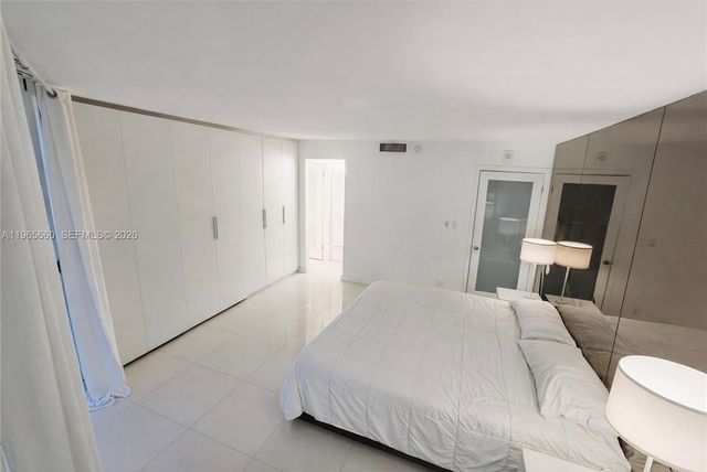 1000 Quayside Ter 408, Miami, FL 33138