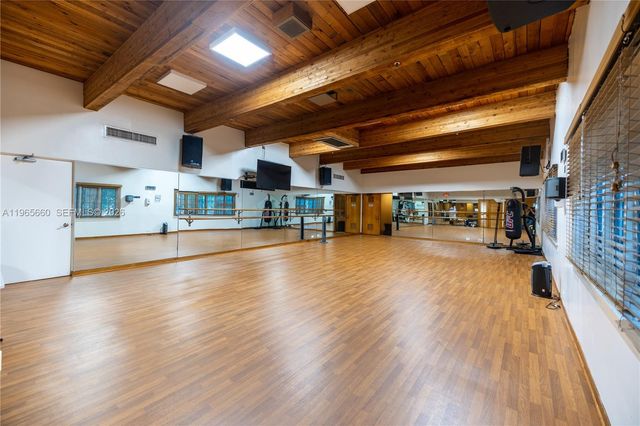 1000 Quayside Ter 408, Miami, FL 33138