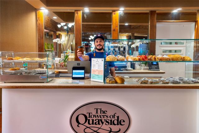 1000 Quayside Ter 408, Miami, FL 33138