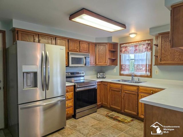 6156 Williams Road, Newport, MI 48166