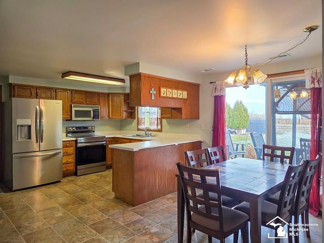 6156 Williams Road, Newport, MI 48166