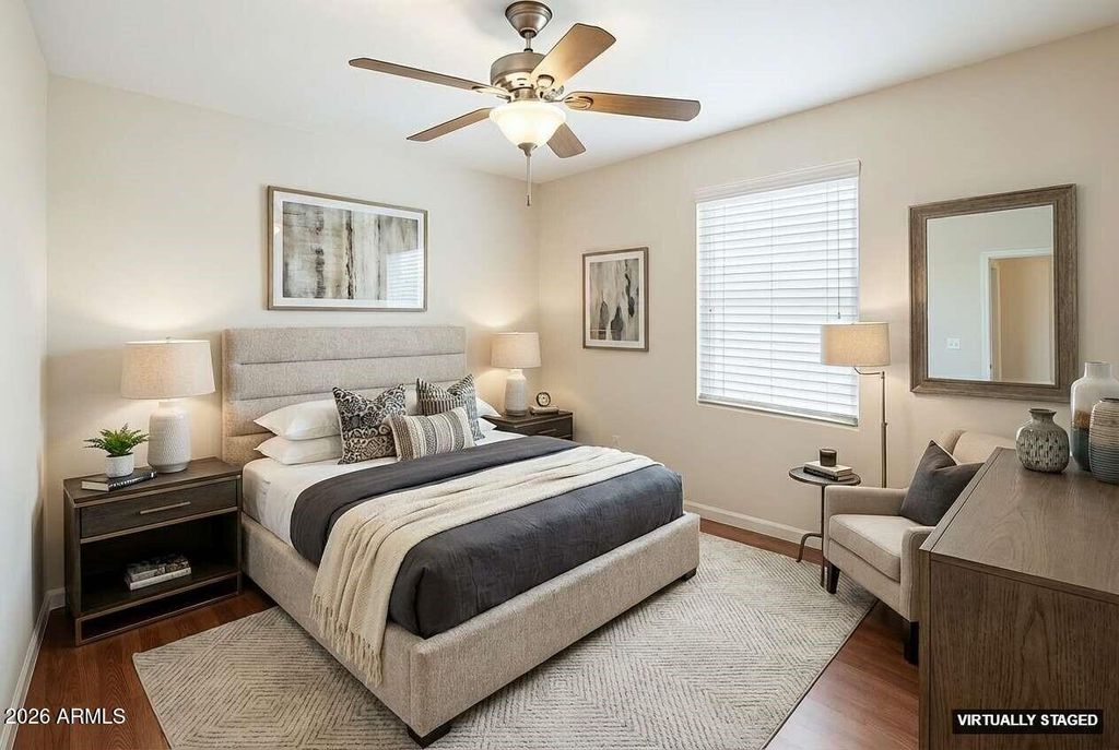 Image 4 of property listing at 10030 W ROYAL OAK Road C, Sun City, AZ 85351