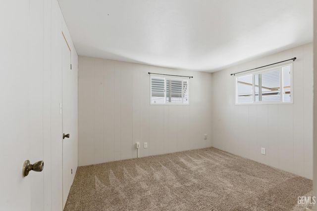 900 James Road 2, Bakersfield, CA 93308