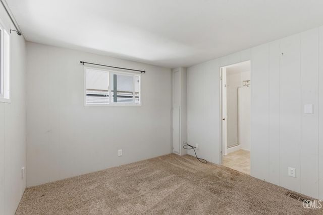 900 James Road 2, Bakersfield, CA 93308