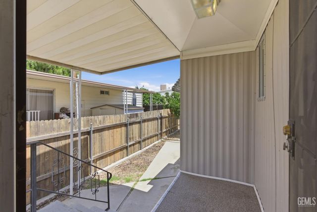 900 James Road 2, Bakersfield, CA 93308