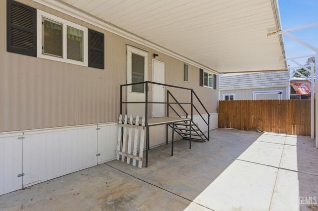 900 James Road 2, Bakersfield, CA 93308