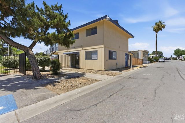 900 James Road 2, Bakersfield, CA 93308