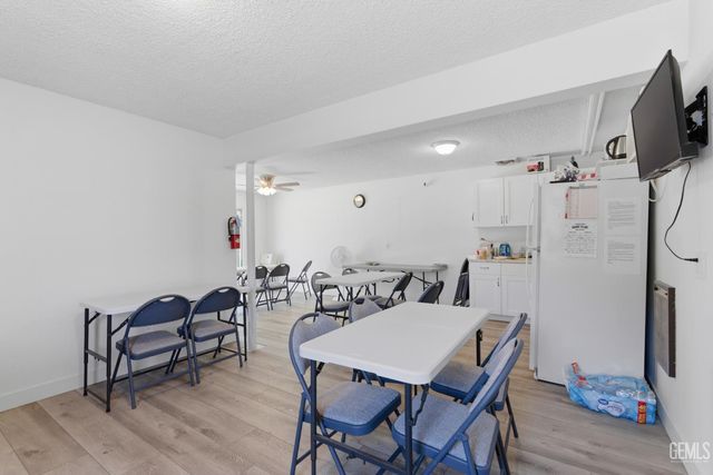 900 James Road 2, Bakersfield, CA 93308