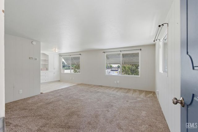900 James Road 2, Bakersfield, CA 93308