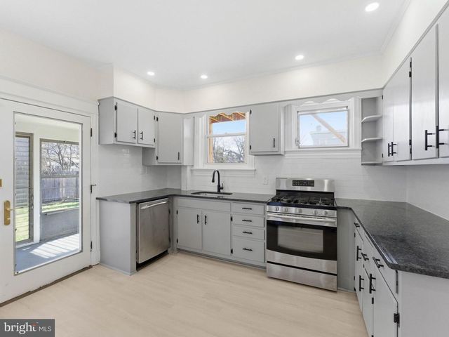 308 CLEVELAND AVE, Trenton, NJ 08629