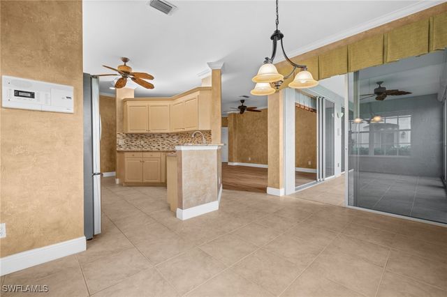 5896 Three Iron DR 1702, Naples, FL 34110