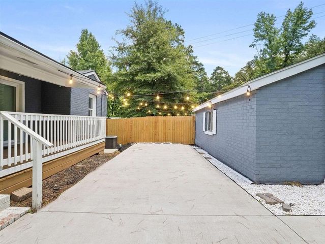 2001 Ginger Street, Leesville, LA 71446