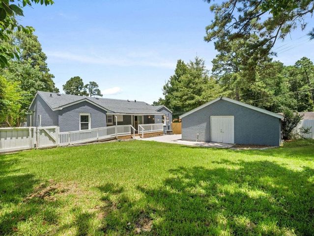 2001 Ginger Street, Leesville, LA 71446