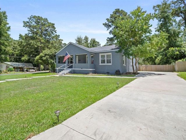 2001 Ginger Street, Leesville, LA 71446