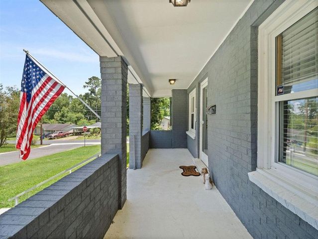 2001 Ginger Street, Leesville, LA 71446