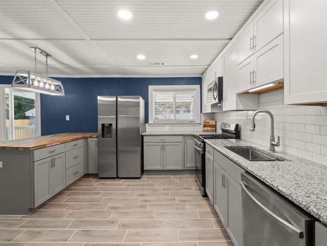 2001 Ginger Street, Leesville, LA 71446