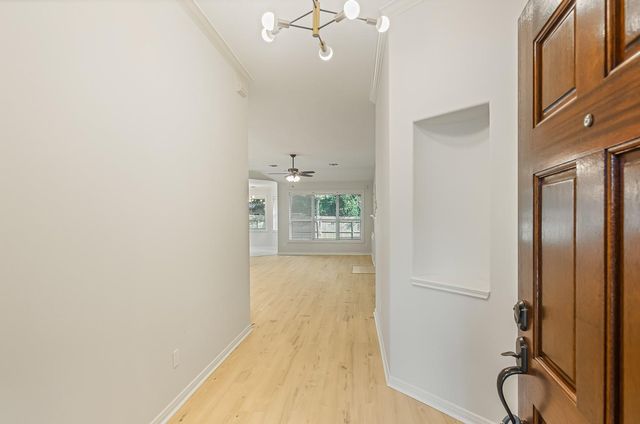 71 N Queenscliff Circle, The Woodlands, TX 77382