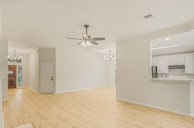 71 N Queenscliff Circle, The Woodlands, TX 77382