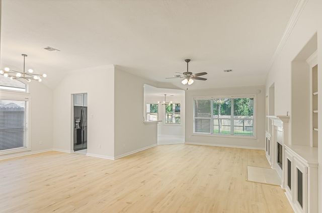 71 N Queenscliff Circle, The Woodlands, TX 77382
