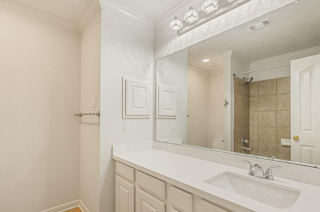 71 N Queenscliff Circle, The Woodlands, TX 77382