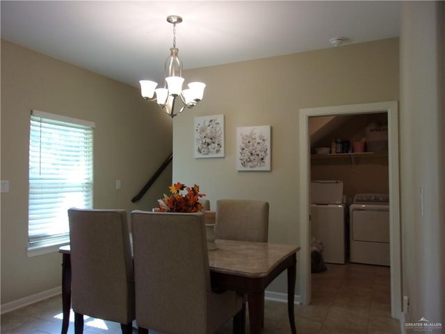 1556 E Silos Avenue, Edinburg, TX 78542