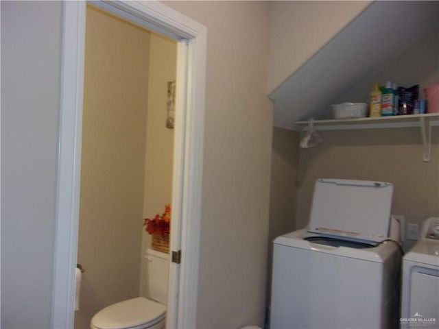 1556 E Silos Avenue, Edinburg, TX 78542