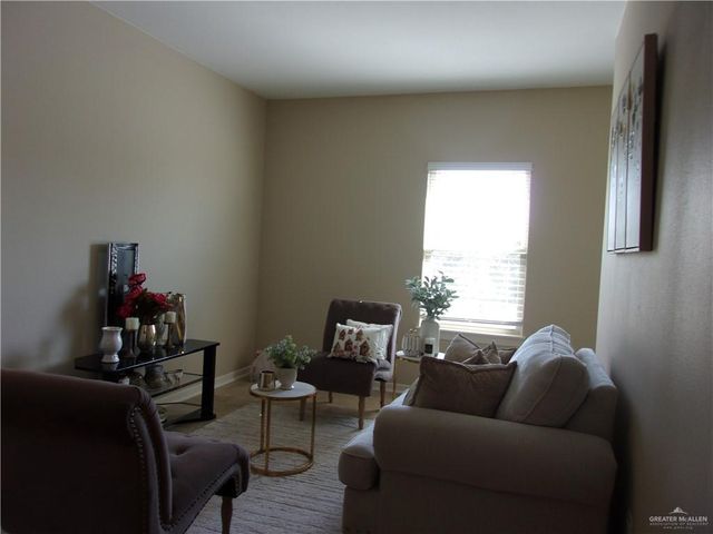 1556 E Silos Avenue, Edinburg, TX 78542