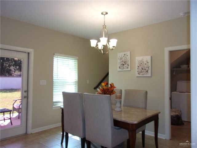 1556 E Silos Avenue, Edinburg, TX 78542