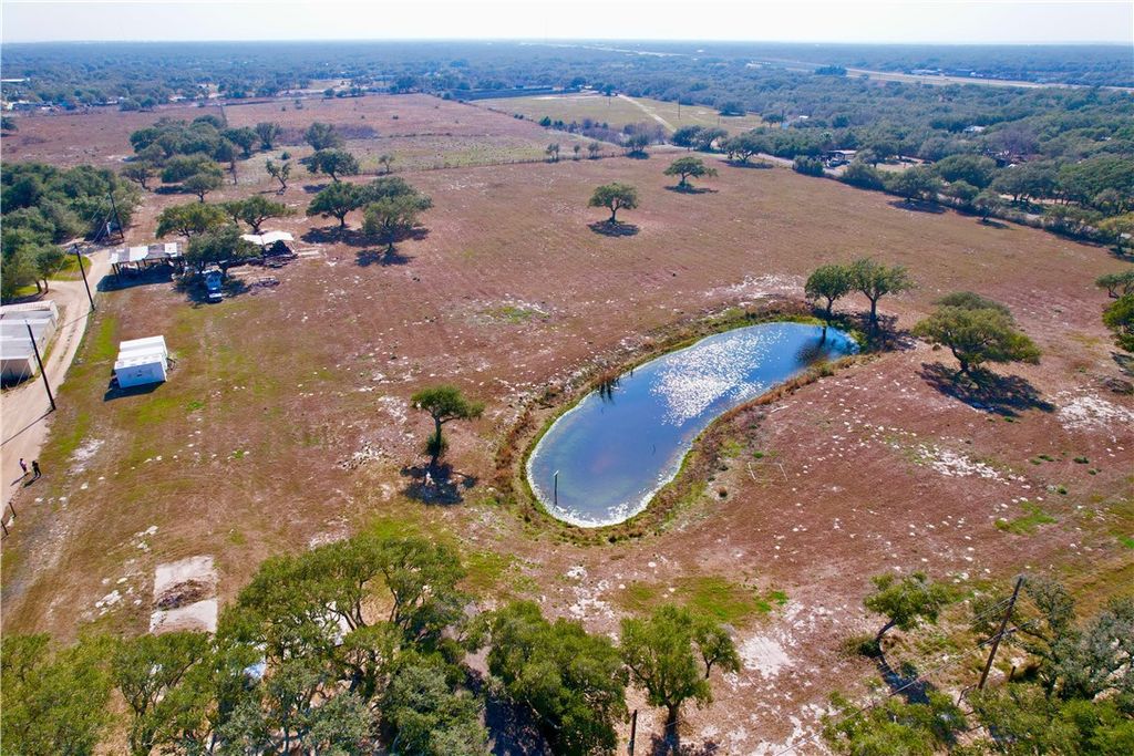 1005 Ibis Dr, Rockport, TX 78382 — photo 3