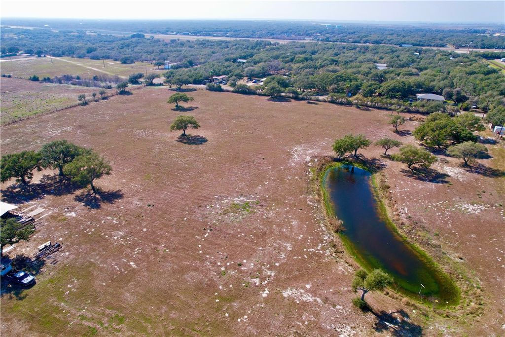 1005 Ibis Dr, Rockport, TX 78382 — photo 4