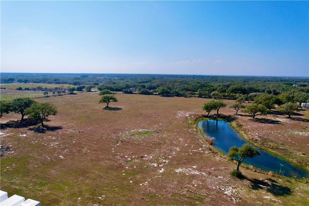 1005 Ibis Dr, Rockport, TX 78382 — photo 5