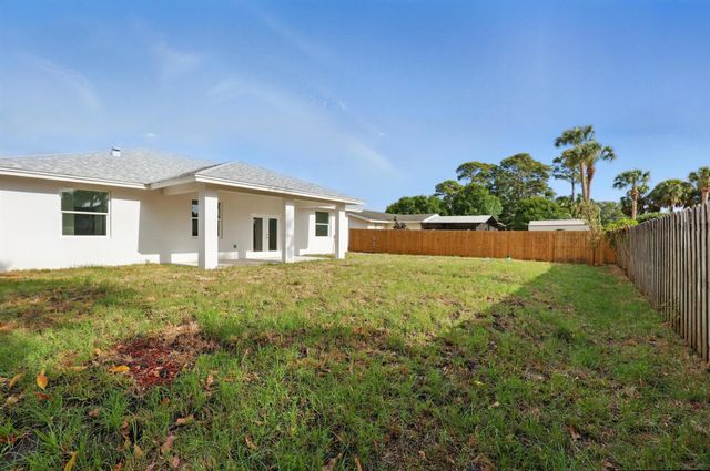5104 Birch Drive, Fort Pierce, FL 34982