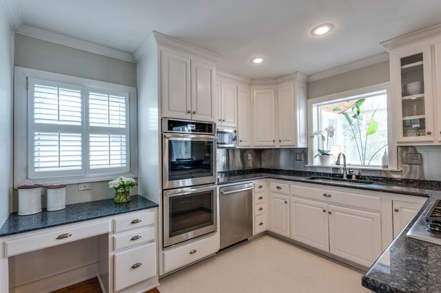 212 Page Rd, Nashville, TN 37205