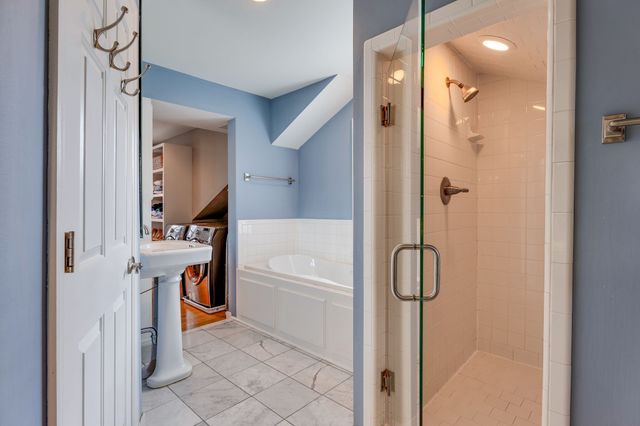 212 Page Rd, Nashville, TN 37205