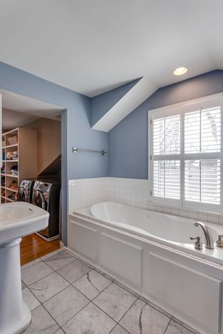 212 Page Rd, Nashville, TN 37205