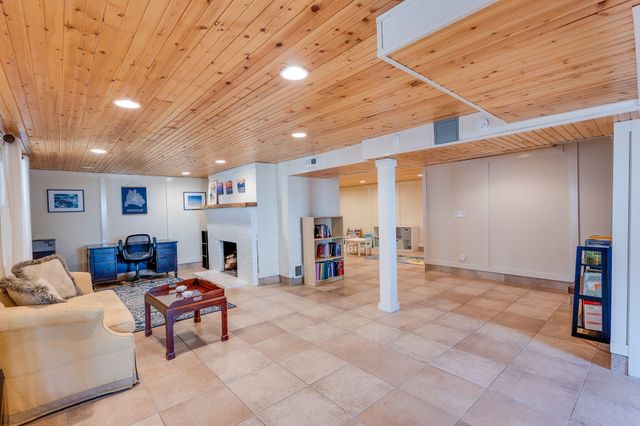 212 Page Rd, Nashville, TN 37205