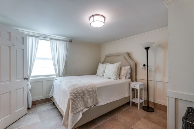 212 Page Rd, Nashville, TN 37205