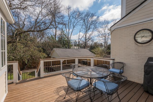 212 Page Rd, Nashville, TN 37205