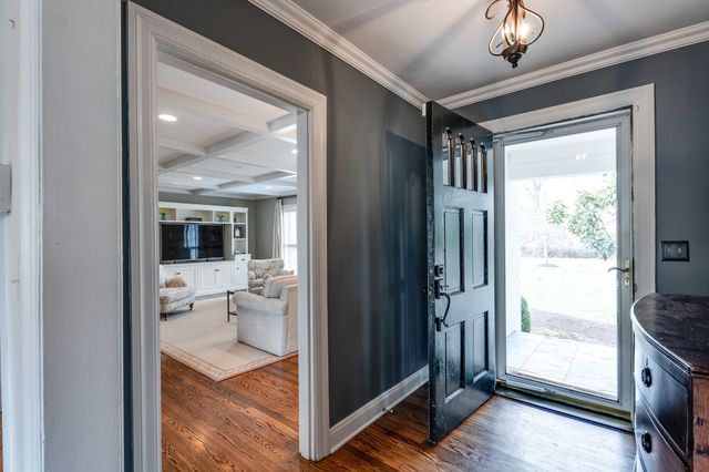 212 Page Rd, Nashville, TN 37205