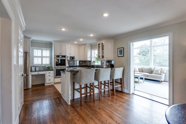 212 Page Rd, Nashville, TN 37205