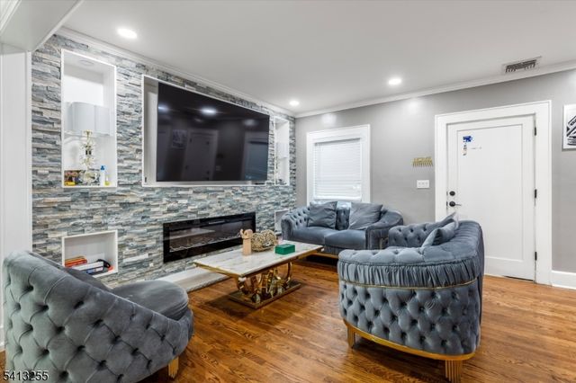 9 Wayne Pl, Nutley Twp., NJ 07110