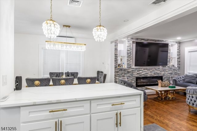 9 Wayne Pl, Nutley Twp., NJ 07110