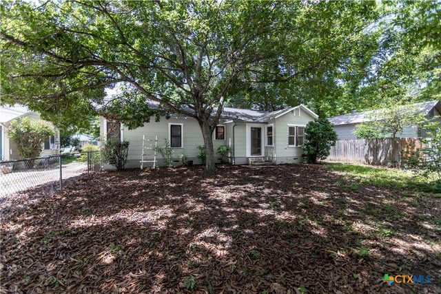 465 S Guenther Avenue, New Braunfels, TX 78130