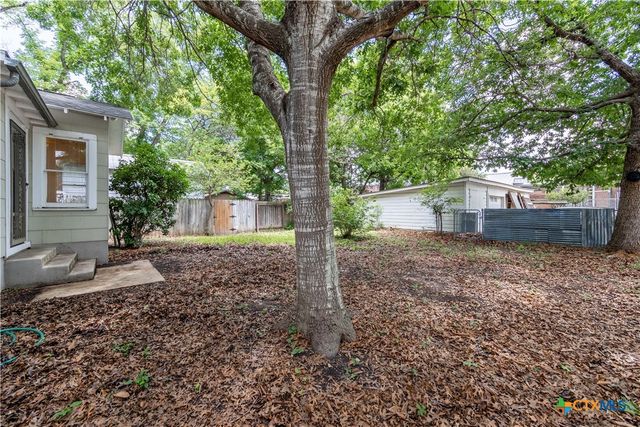 465 S Guenther Avenue, New Braunfels, TX 78130