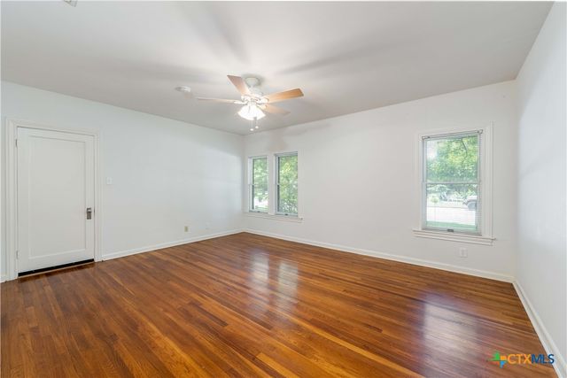465 S Guenther Avenue, New Braunfels, TX 78130