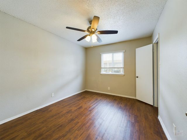 2401 Manor RD 125, Austin, TX 78722