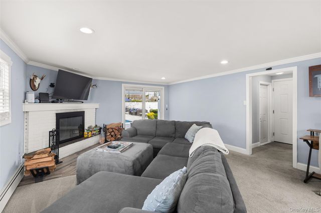 1299 Madison Avenue, West Islip, NY 11795
