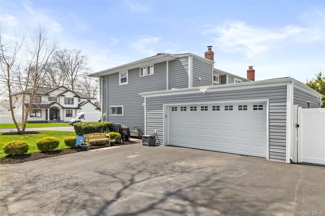 1299 Madison Avenue, West Islip, NY 11795